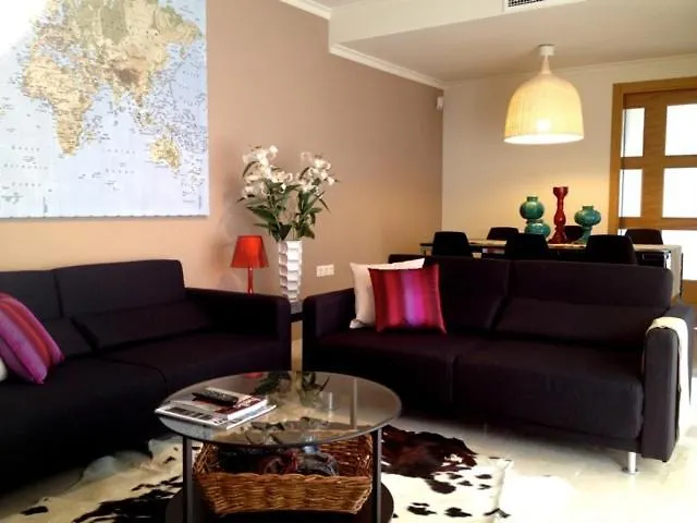 Βίλα Rainbow Coll Verd